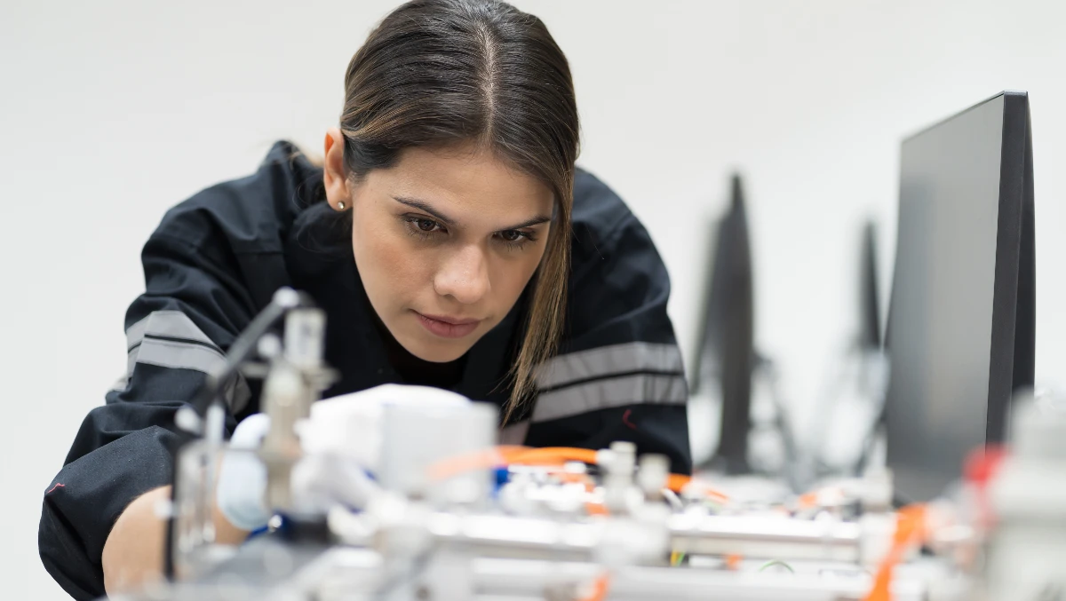 Kvinnlig produktionsarbetare via Manpower